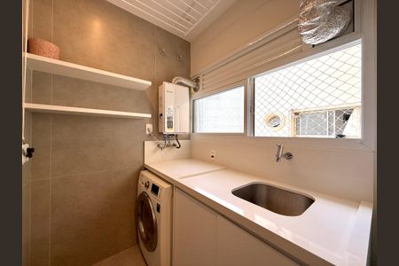 Apartamento à venda com 70m², 2 quartos e 1 vagaÁrea de Serviço