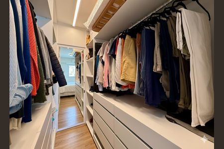 Apartamento à venda com 70m², 2 quartos e 1 vagaCloset Suíte