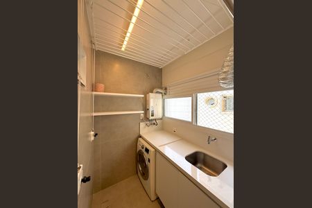 Apartamento à venda com 70m², 2 quartos e 1 vagaÁrea de Serviço