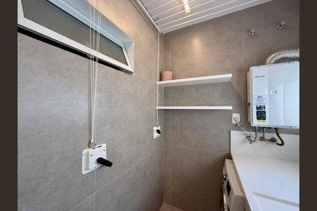 Apartamento à venda com 70m², 2 quartos e 1 vagaÁrea de Serviço