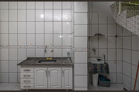 Casa para alugar com 140m², 2 quartos e 1 vagacozinha e área de serviço compartilhadas_3