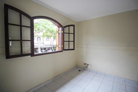 Casa para alugar com 79m², 2 quartos e 2 vagasQuarto 1