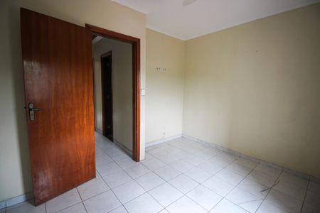 Casa para alugar com 79m², 2 quartos e 2 vagasQuarto 2