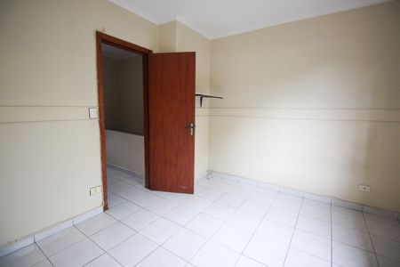 Casa para alugar com 79m², 2 quartos e 2 vagasQuarto 1