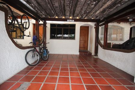 Casa para alugar com 79m², 2 quartos e 2 vagasGaragem