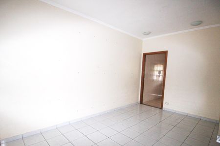 Casa para alugar com 79m², 2 quartos e 2 vagasSala 