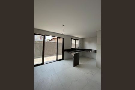 Casa à venda com 4 quartos, 250m² em Jaraguá, Belo Horizonte