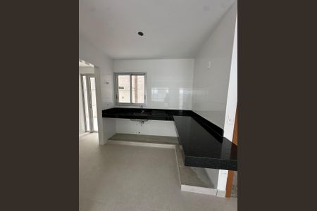 Casa à venda com 3 quartos, 149m² em Santa Rosa, Belo Horizonte