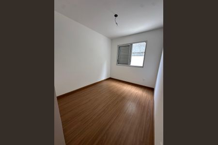 Casa à venda com 3 quartos, 149m² em Santa Rosa, Belo Horizonte