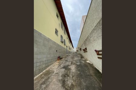 Casa à venda com 3 quartos, 74m² em Santa Rosa, Belo Horizonte