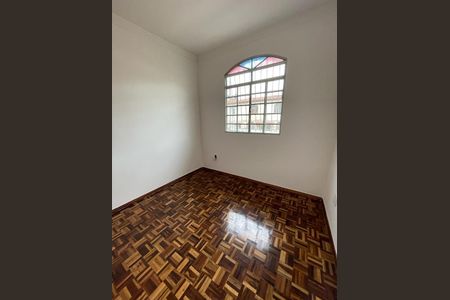Casa à venda com 3 quartos, 74m² em Santa Rosa, Belo Horizonte