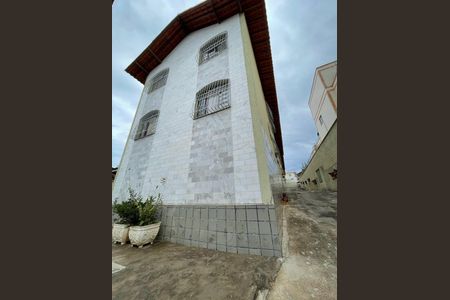 Casa à venda com 3 quartos, 74m² em Santa Rosa, Belo Horizonte