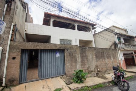 Casa à venda com 130m², 4 quartos e 3 vagasFachada