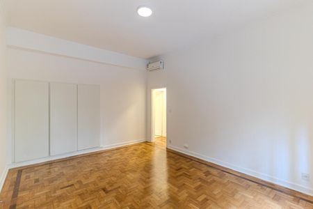 Apartamento para alugar com 210m², 4 quartos e 1 vagaSuíte