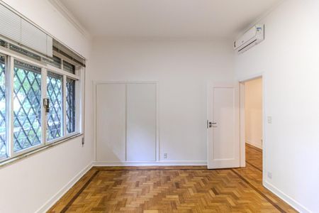 Apartamento para alugar com 210m², 4 quartos e 1 vagaQuarto 1