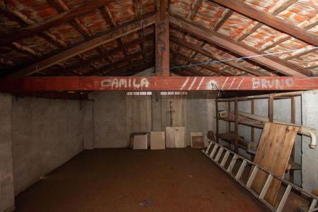 Casa à venda com 240m², 4 quartos e 2 vagasPorão