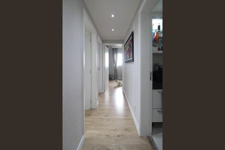 Apartamento à venda com 70m², 3 quartos e 2 vagas Apartamento à venda com 70m², 3 quartos e 2 vagasCorredor