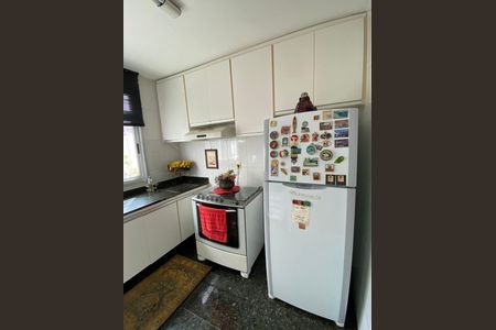 Casa à venda com 83m², 2 quartos e 1 vaga