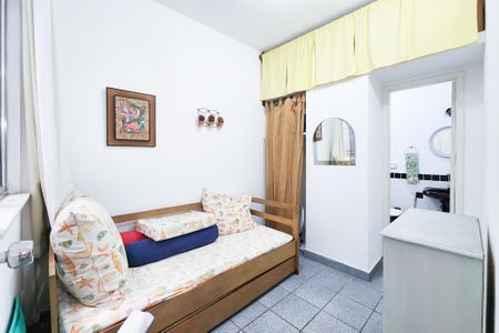 Casa à venda com 250m², 6 quartos e 2 vagas Casa à venda com 250m², 6 quartos e 2 vagasQuarto de Serviço