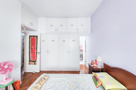 Casa à venda com 250m², 6 quartos e 2 vagas Casa à venda com 250m², 6 quartos e 2 vagasSuite 2