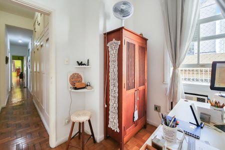 Casa à venda com 250m², 6 quartos e 2 vagas Casa à venda com 250m², 6 quartos e 2 vagasQuarto 2