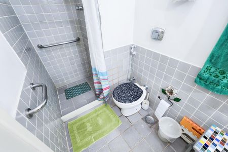 Casa à venda com 250m², 6 quartos e 2 vagas Casa à venda com 250m², 6 quartos e 2 vagasBanheiro da Suite 1