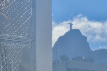 Casa à venda com 250m², 6 quartos e 2 vagas Casa à venda com 250m², 6 quartos e 2 vagasVista da Sala