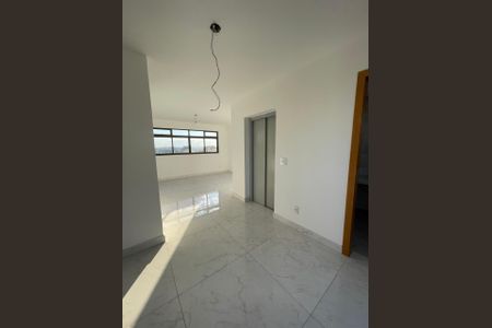 Casa à venda com 4 quartos, 262m² em Santa Rosa, Belo Horizonte