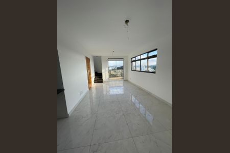 Casa à venda com 4 quartos, 262m² em Santa Rosa, Belo Horizonte