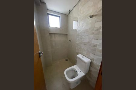 Casa à venda com 4 quartos, 262m² em Santa Rosa, Belo Horizonte