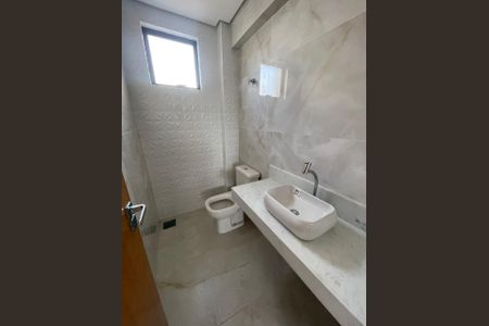 Casa à venda com 4 quartos, 262m² em Santa Rosa, Belo Horizonte