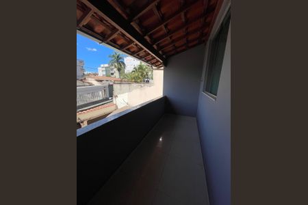 Casa à venda com 180m², 3 quartos e 2 vagas