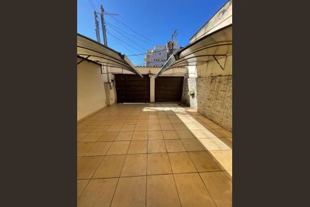 Casa à venda com 180m², 3 quartos e 2 vagas