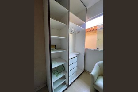 Casa à venda com 180m², 3 quartos e 2 vagas