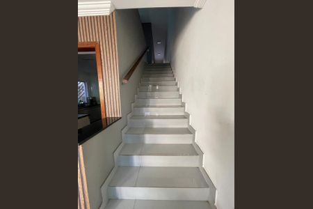 Casa à venda com 180m², 3 quartos e 2 vagas