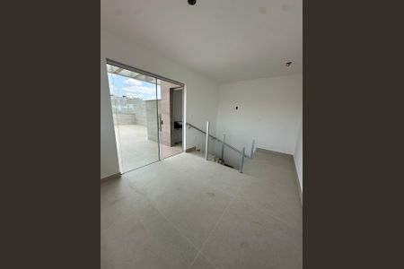 Casa à venda com 3 quartos, 170m² em Santa Rosa, Belo Horizonte