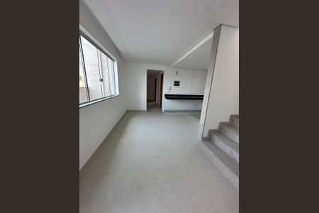 Casa à venda com 3 quartos, 170m² em Santa Rosa, Belo Horizonte