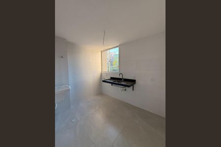 Casa à venda com 2 quartos, 52m² em Santa Rosa, Belo Horizonte