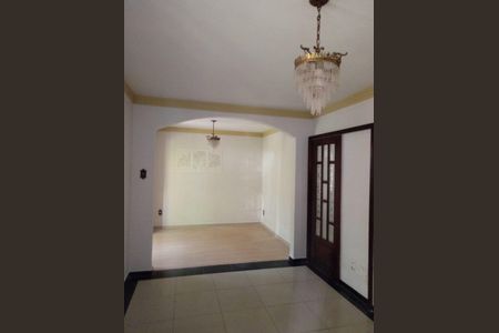 Casa à venda com 3 quartos, 185m² em Indaiá, Belo Horizonte