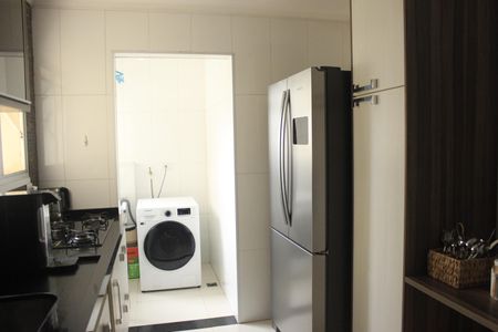 Apartamento para alugar com 74m², 2 quartos e 1 vagaCozinha