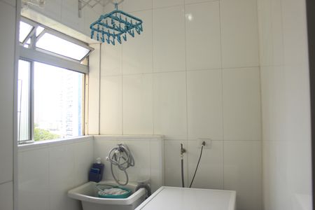Apartamento para alugar com 74m², 2 quartos e 1 vagaÁrea de Serviço