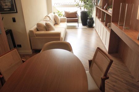 Apartamento para alugar com 74m², 2 quartos e 1 vagaSala