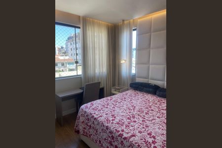 Casa à venda com 202m², 3 quartos e 3 vagas