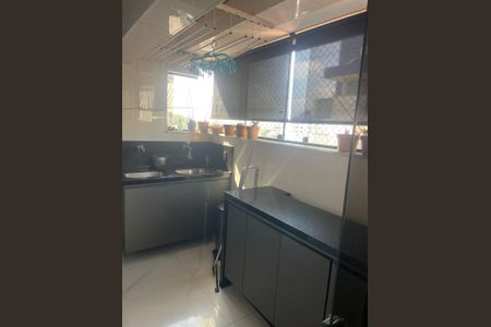 Casa à venda com 202m², 3 quartos e 3 vagas