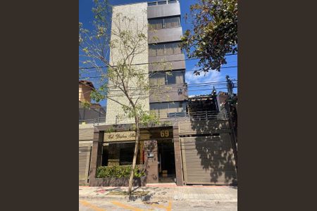 Casa à venda com 202m², 3 quartos e 3 vagas