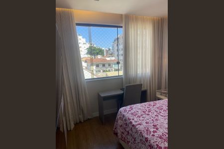 Casa à venda com 202m², 3 quartos e 3 vagas