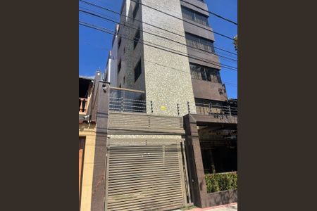 Casa à venda com 202m², 3 quartos e 3 vagas