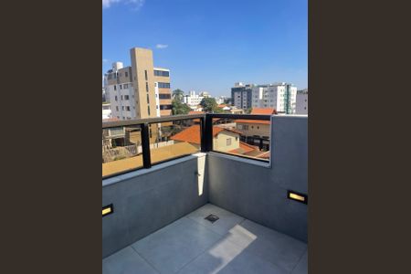 Casa à venda com 202m², 3 quartos e 3 vagas