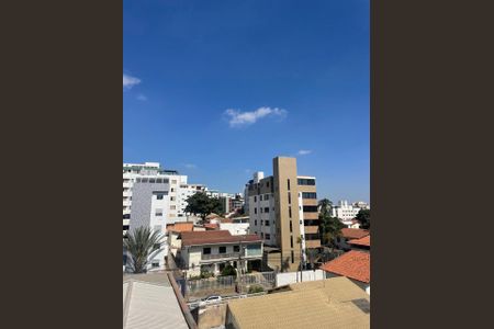 Casa à venda com 202m², 3 quartos e 3 vagas