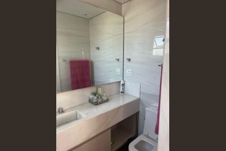 Casa à venda com 202m², 3 quartos e 3 vagas